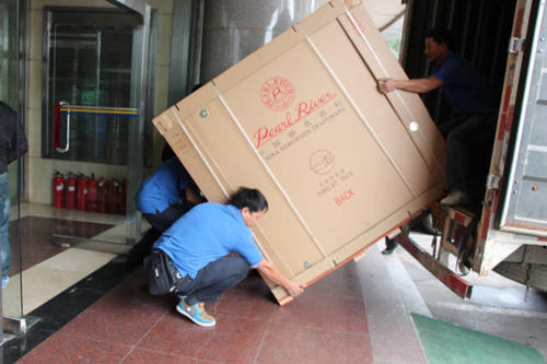青铜峡钢琴贵重工艺品无忧运